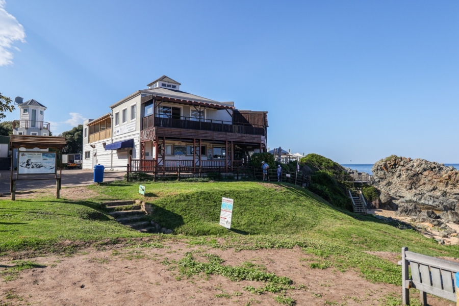 10 Bedroom Property for Sale in Keurboomstrand Western Cape